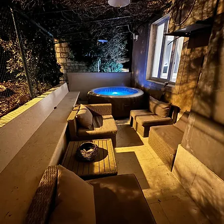 Mia's Wonderland Apartment